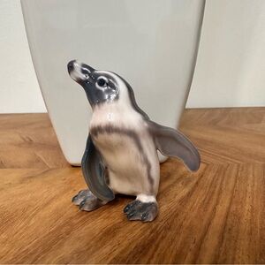 Vtg. DJ Dahl Jensen Copenhagen Denmark Porcelain PENGUIN Figurine #1101 EUC